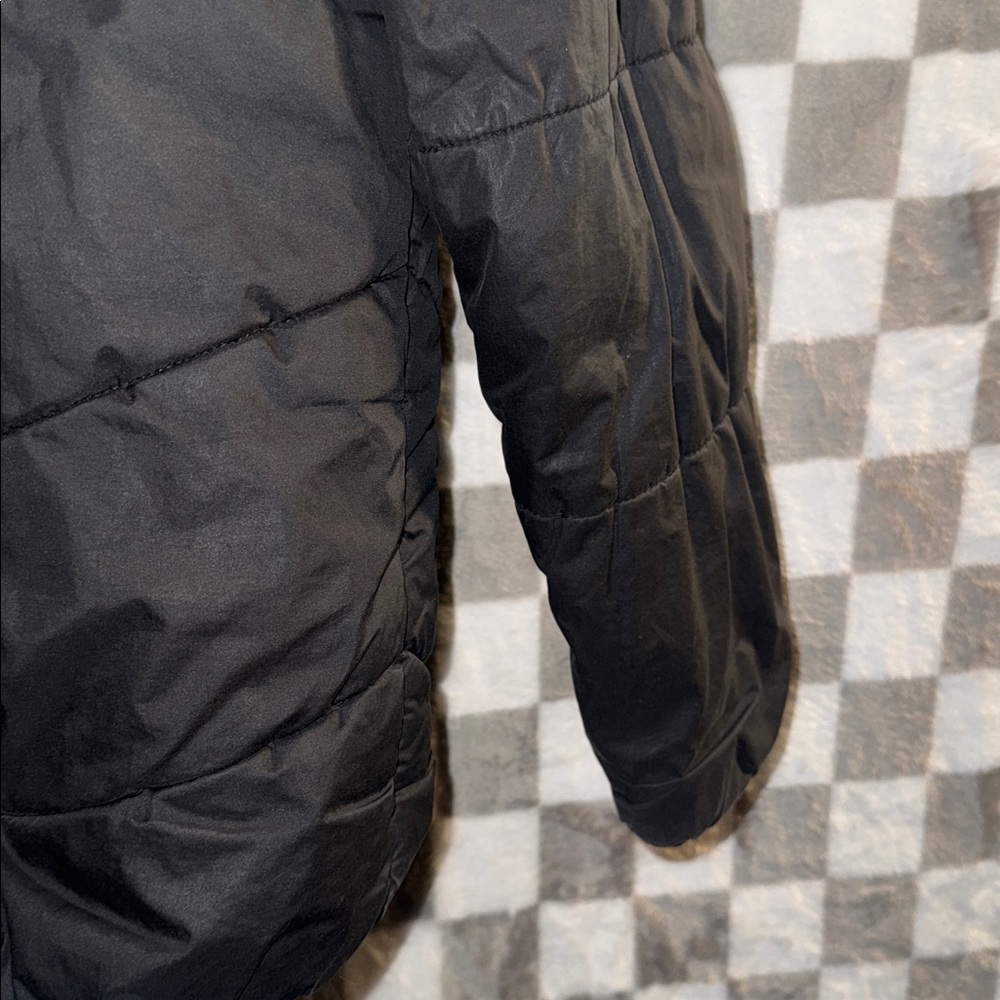 North Face Girls Zip Up Black & Pink Reversible Puffer Jacket Size 18/ XL. - Picture 11 of 12